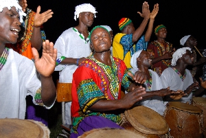 Dashiki_and_kufi