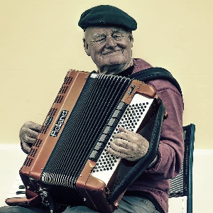 accordion-elderly-man-music