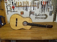Het bouwen van een akoestische gitaar